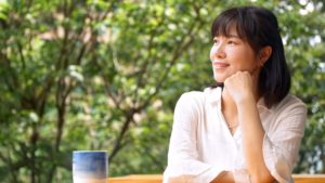 Seorang Kristen di Renungan (wanita)