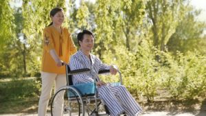 bahwa hidup lebih berharga daripada uang